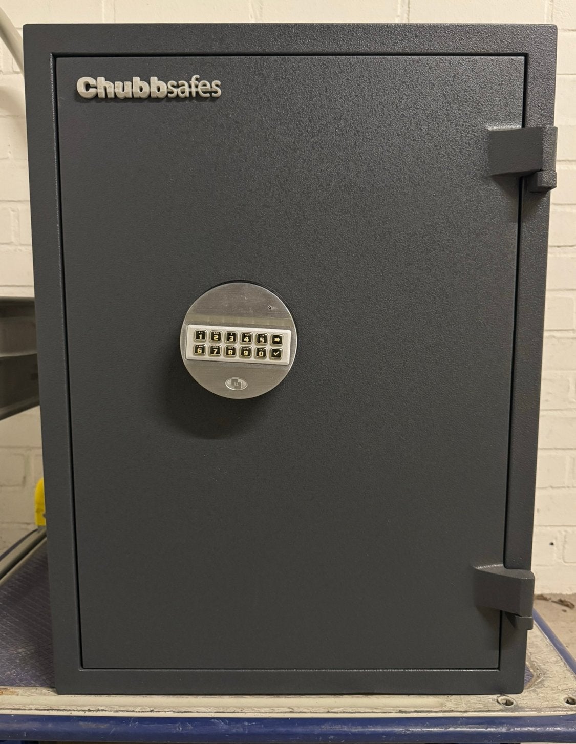Zeer degelijke Chubbsafes kluis brandkast NIEUW (€1300), Ophalen, Nieuw, Brandkast