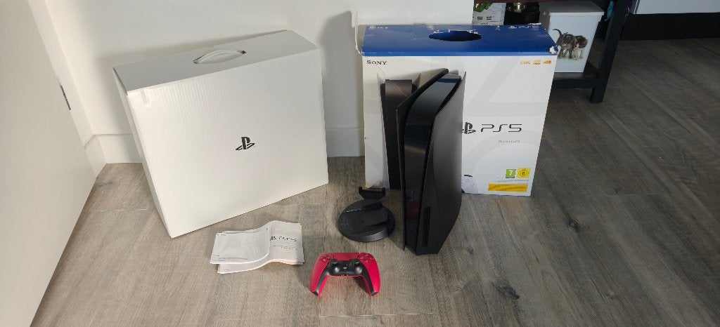 PlayStation 5 Disk Edition – Zwart met rode controller, Ophalen of Verzenden, Zo goed als nieuw, Playstation 5