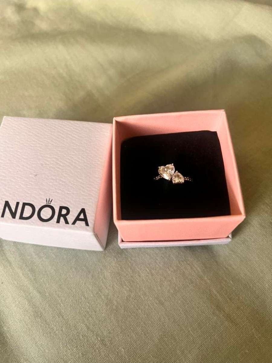 Pandora ring, Sieraden, Tassen en Uiterlijk, Ringen, Met kristal, Ophalen of Verzenden, Zo goed als nieuw, 17 tot 18