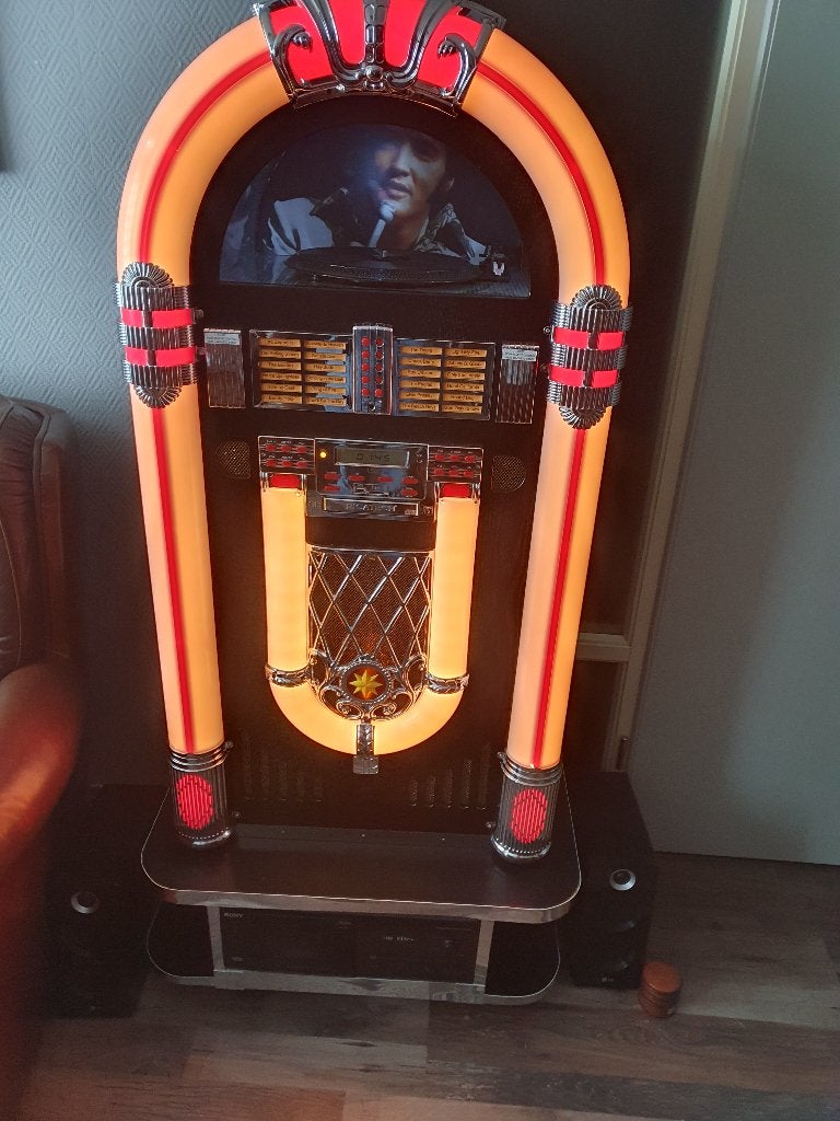 Super mooie jukebox gewoon als nieuw pianozwart 51 cd, Zo goed als nieuw, Wurlitzer, 1970 tot heden, Ophalen