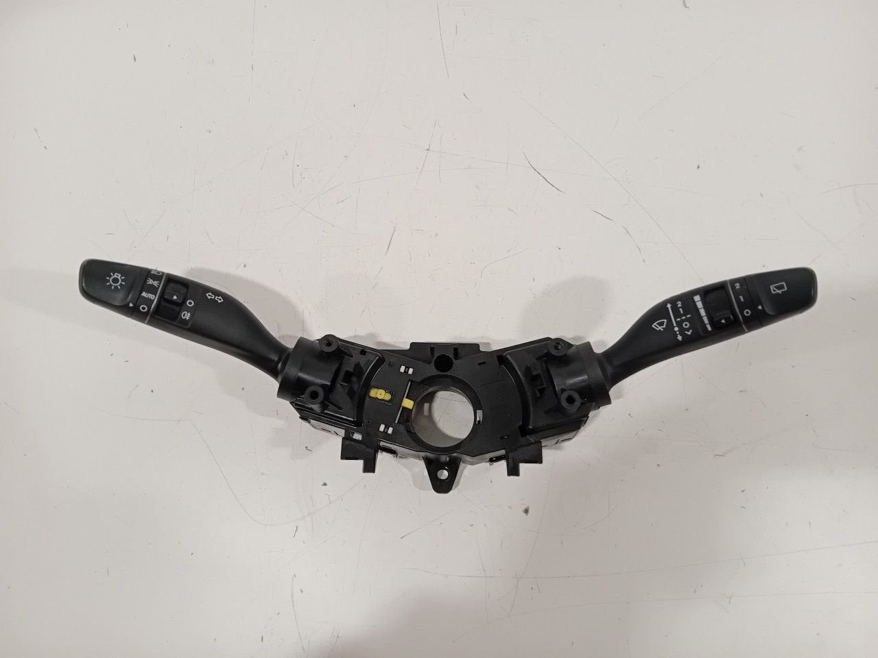 Combischakelaar Hyundai Kona, Auto-onderdelen, Onderdelen@venauto.nl, Van der Ven Autorecycling B.V., Gebruikt, Ettenseweg 76, 4706 PB Roosendaal, The Netherlands