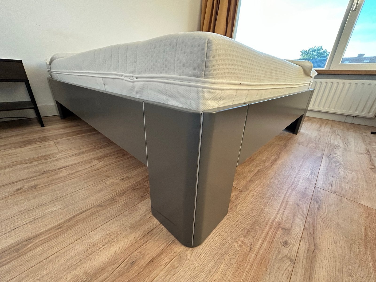 Tweepersoonsbed BeterBed (zonder matras) - Grijs, 160x200 cm, Ophalen, Overige materialen, Tweepersoons, Zo goed als nieuw
