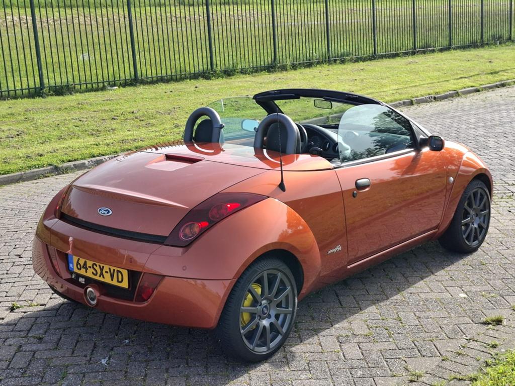 Ford Ka 1.6 Streetka 2004 Bruin/oranje, Leder, Handgeschakeld, Voorwielaandrijving, 13 km/l