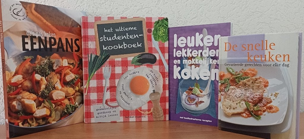 4 kookboeken voor snel & makkelijk koken | 074, Boeken, Kookboeken, Gelezen, Hoofdgerechten, Diverse auteurs, Ophalen of Verzenden