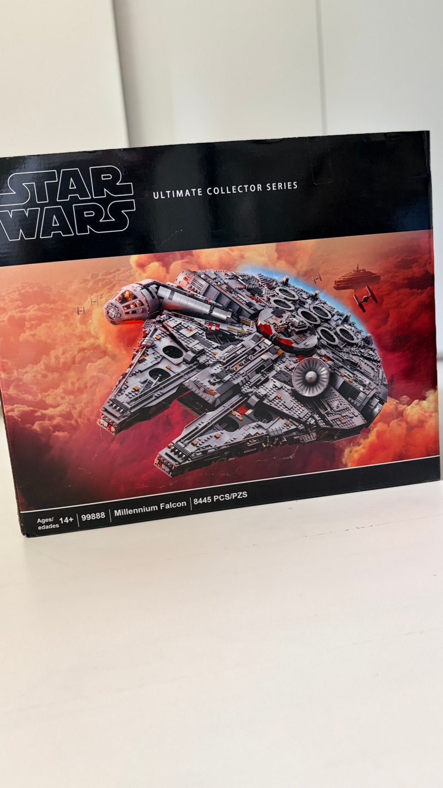 Millenium Falcon 75192 - Ultimate collector series, Ophalen, Zo goed als nieuw, Replica