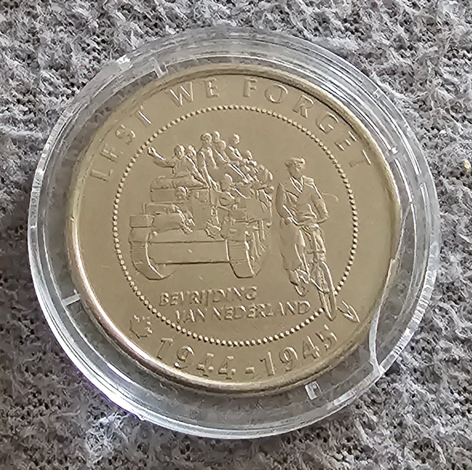 Herdenkingsmunt 75 Jaar Vrijheid 1944-1945, Ophalen of Verzenden, Koningin Wilhelmina, Overige waardes, Losse munt