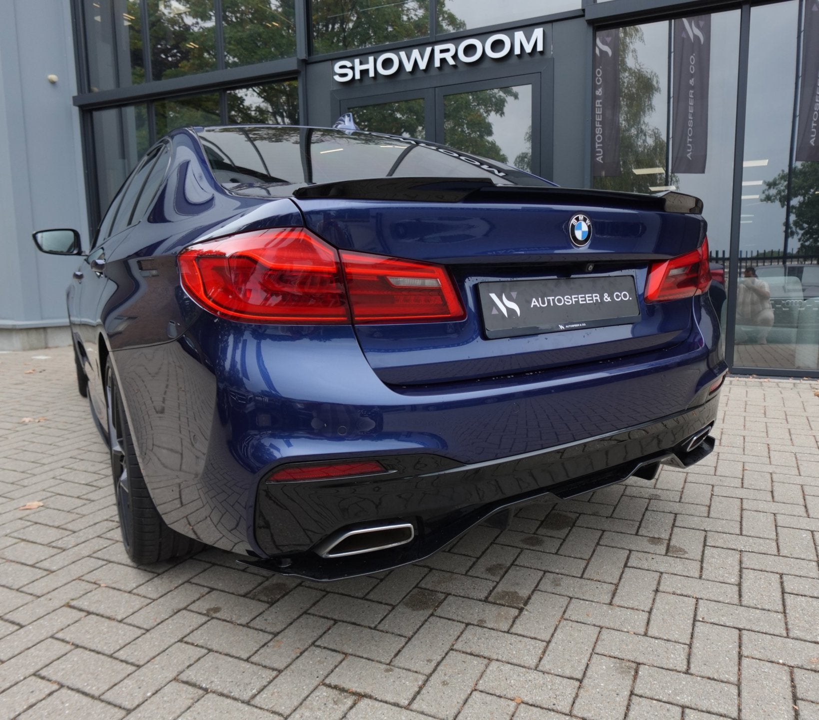 BMW 5-serie 520i Edition M-PAKKET MEMORY HUD LEER, Auto's, BMW, Automaat, 1998 cc, Achterwielaandrijving, Gebruikt