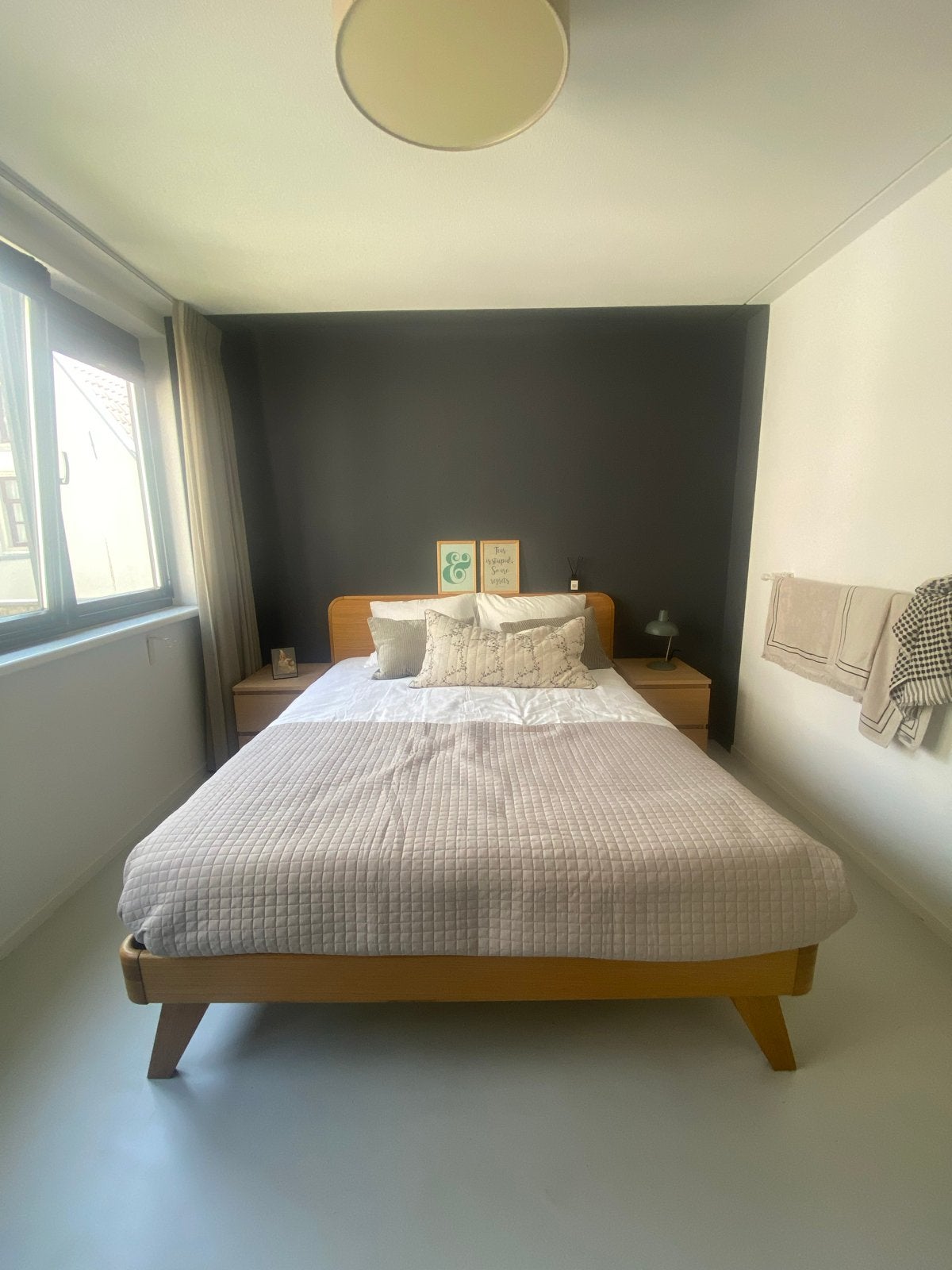 Nieuw lichtgrijs H&M Home sprei bedspread 260x260 cm, Ophalen of Verzenden, Overige merken, Polyester, Grijs