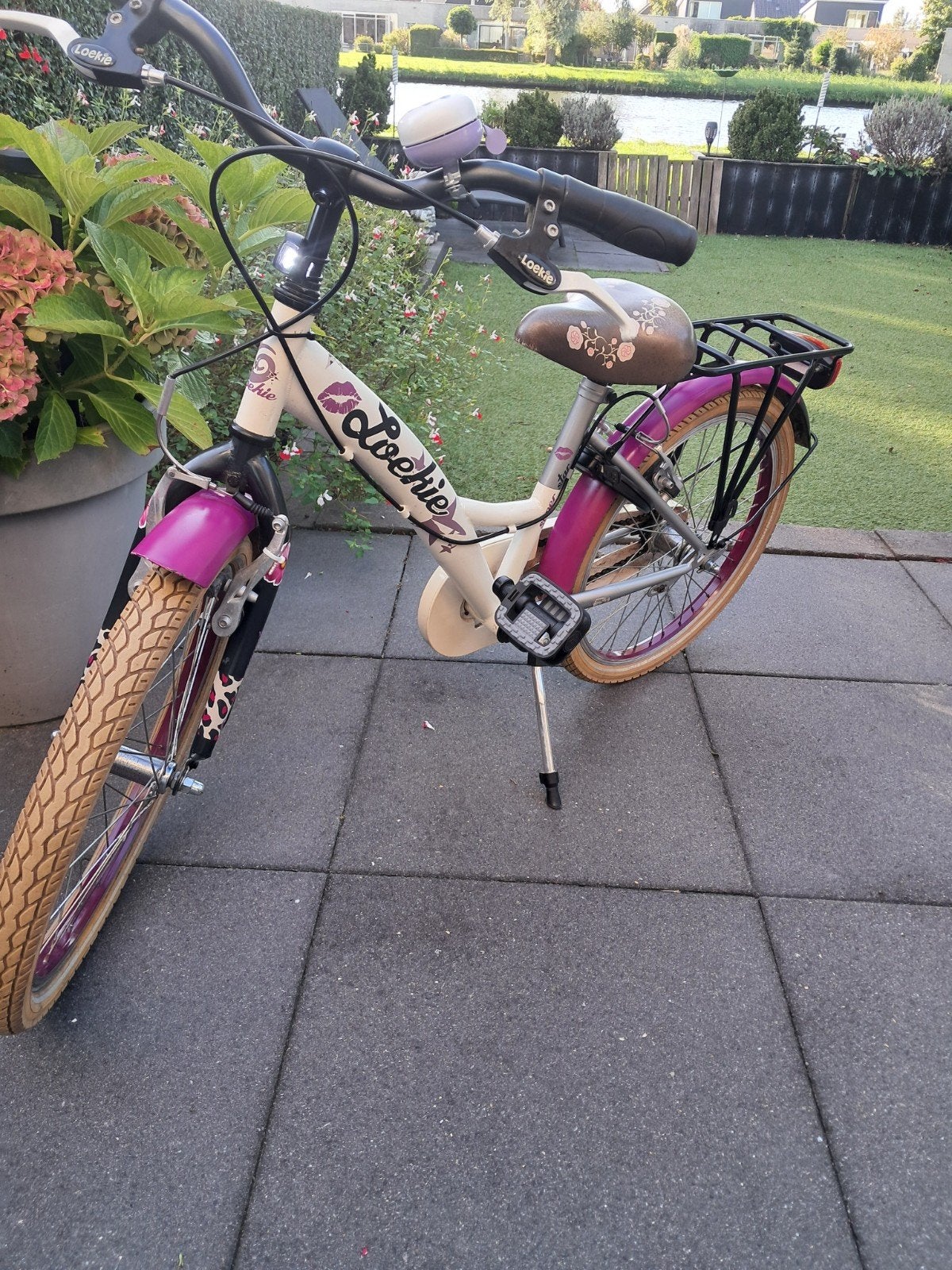 Loekie kinderfiets 20 inch met verlichting en handrem, Gebruikt, Loekie, Ophalen of Verzenden, Terugtraprem
