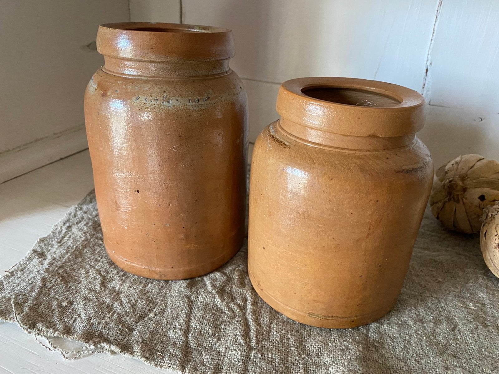 Brocante set van 2 oude Duitse steengoed potten., Ophalen of Verzenden