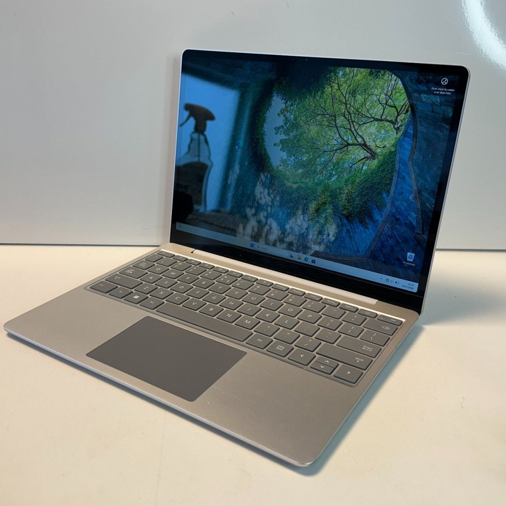 Microsoft Surface Laptop Go 2 Laptop | 128GB | 8GB, Microsoft, Zo goed als nieuw, Support@microsoft.com, Microsoft Corporation
One Microsoft Way
Redmond, WA 98052-6399
USA