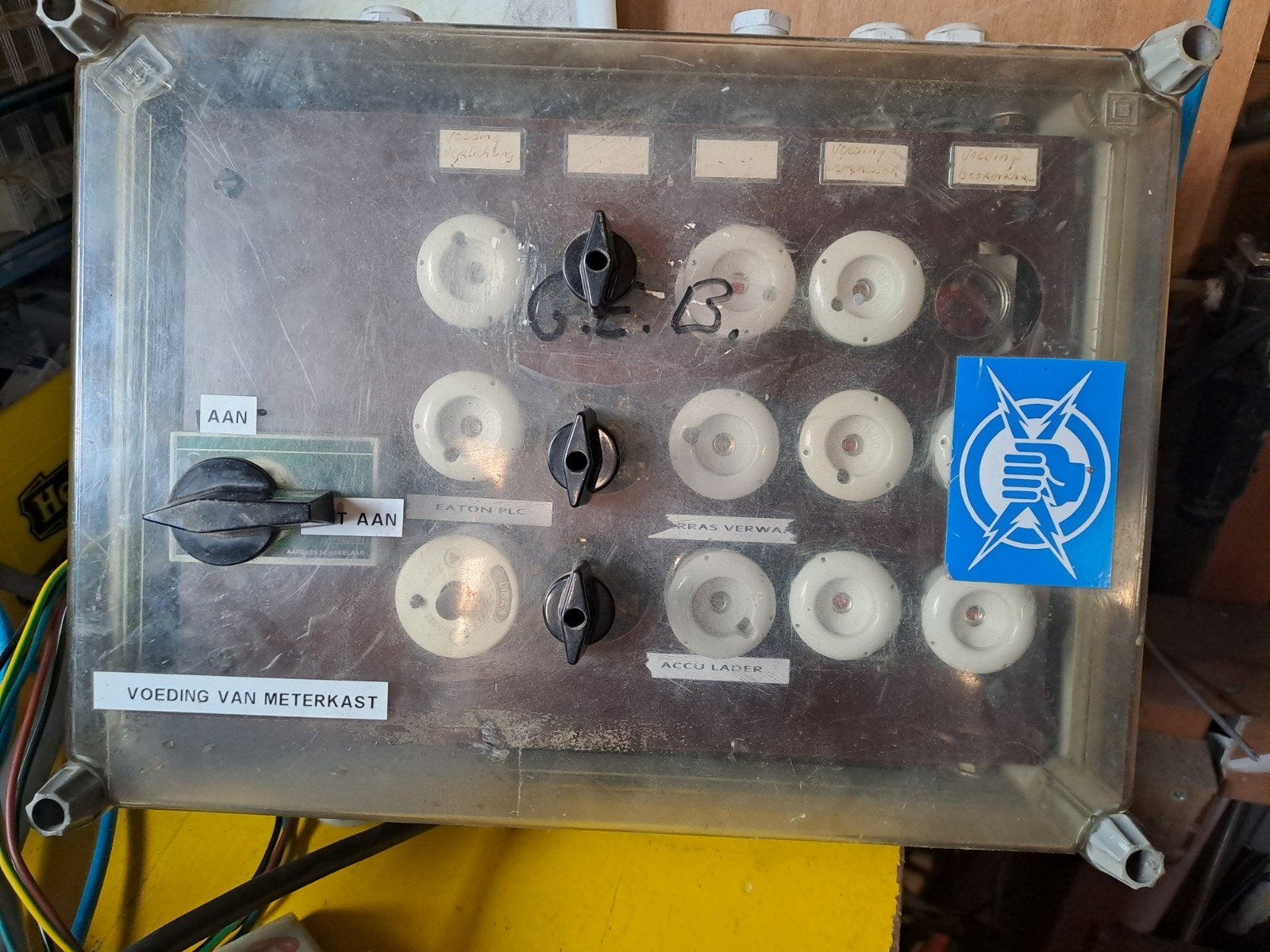 Vintage Groepenkast met Zekeringen en Aardlekschakelaar, Ophalen of Verzenden, Gebruikt, Overige merken, Groepenkast