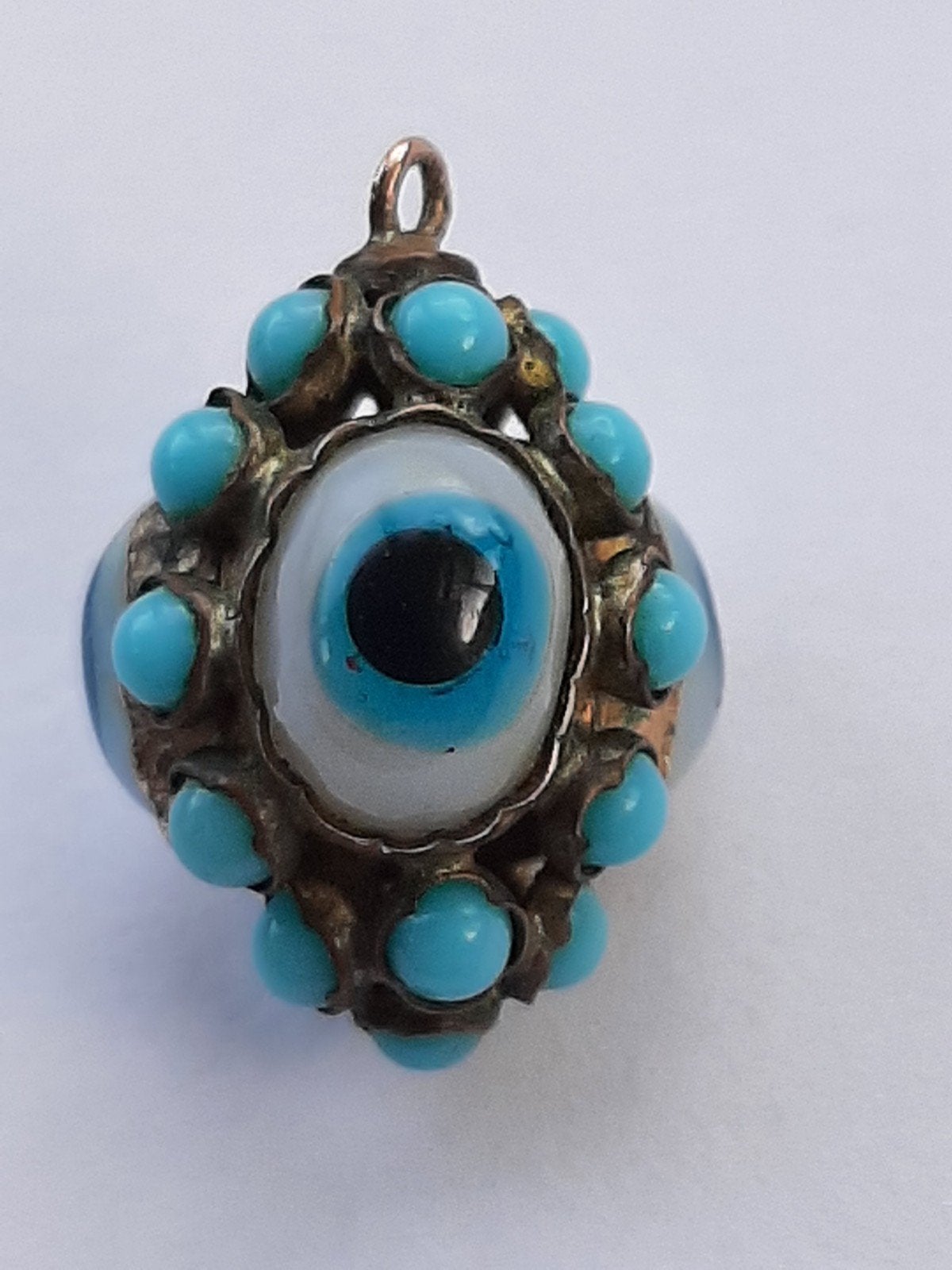 Bodemvondst antieke  hanger triple eye evil eye, Ophalen of Verzenden