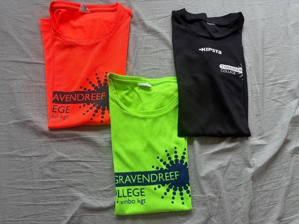 T-shirts van s Gravendreef college, Zwart, Overige typen, Ophalen of Verzenden, Zo goed als nieuw