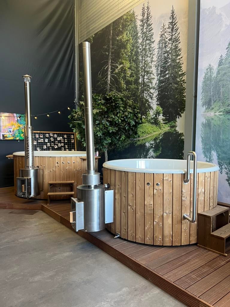 Nieuwe hottubs Welvaere – scherpe prijs i.v.m. lichte schade, Tuin en Terras, Bubbelbaden en Hottubs, Ophalen, Zo goed als nieuw