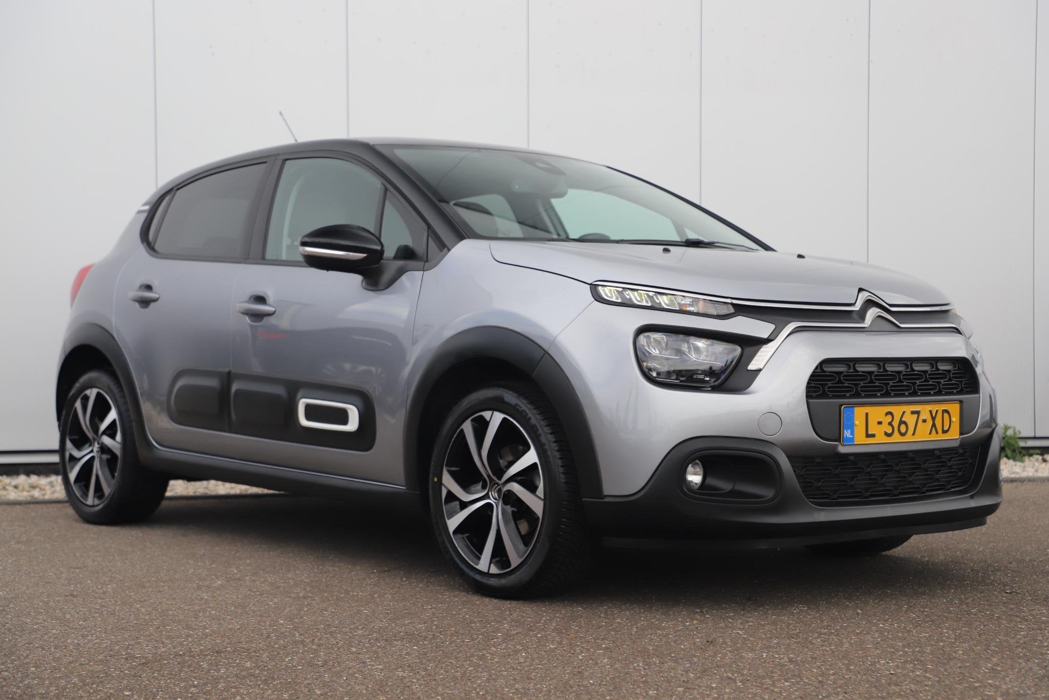 Citroen C3 1.2 PureTech Shine Navigatie Achteruitrijcamera 1, Auto's, Voorwielaandrijving, 83 pk, Euro 6, 1199 cc