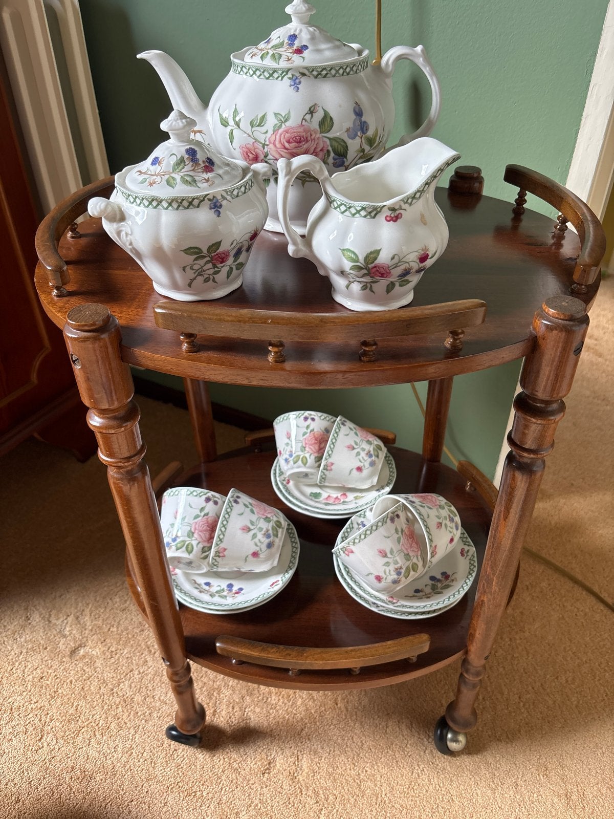 Royal Doulton Victorian Garden theeservies - Puntgaaf, Ophalen, Klassiek, Zo goed als nieuw, Kop(pen) en/of Schotel(s)