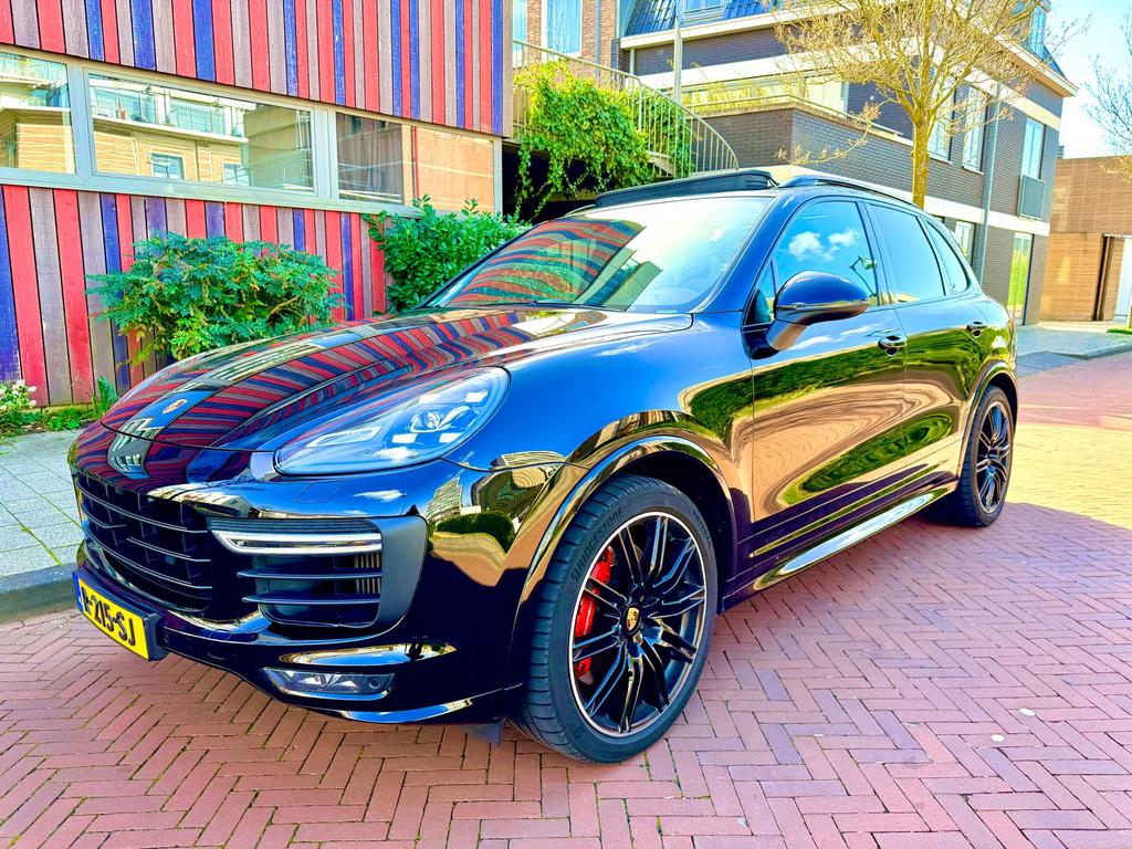 Porsche Cayenne 3.6 V6 440pk Tiptronic S VOL opties, Auto's, Porsche, Automaat, 138 €/maand, Zwart, 10 km/l