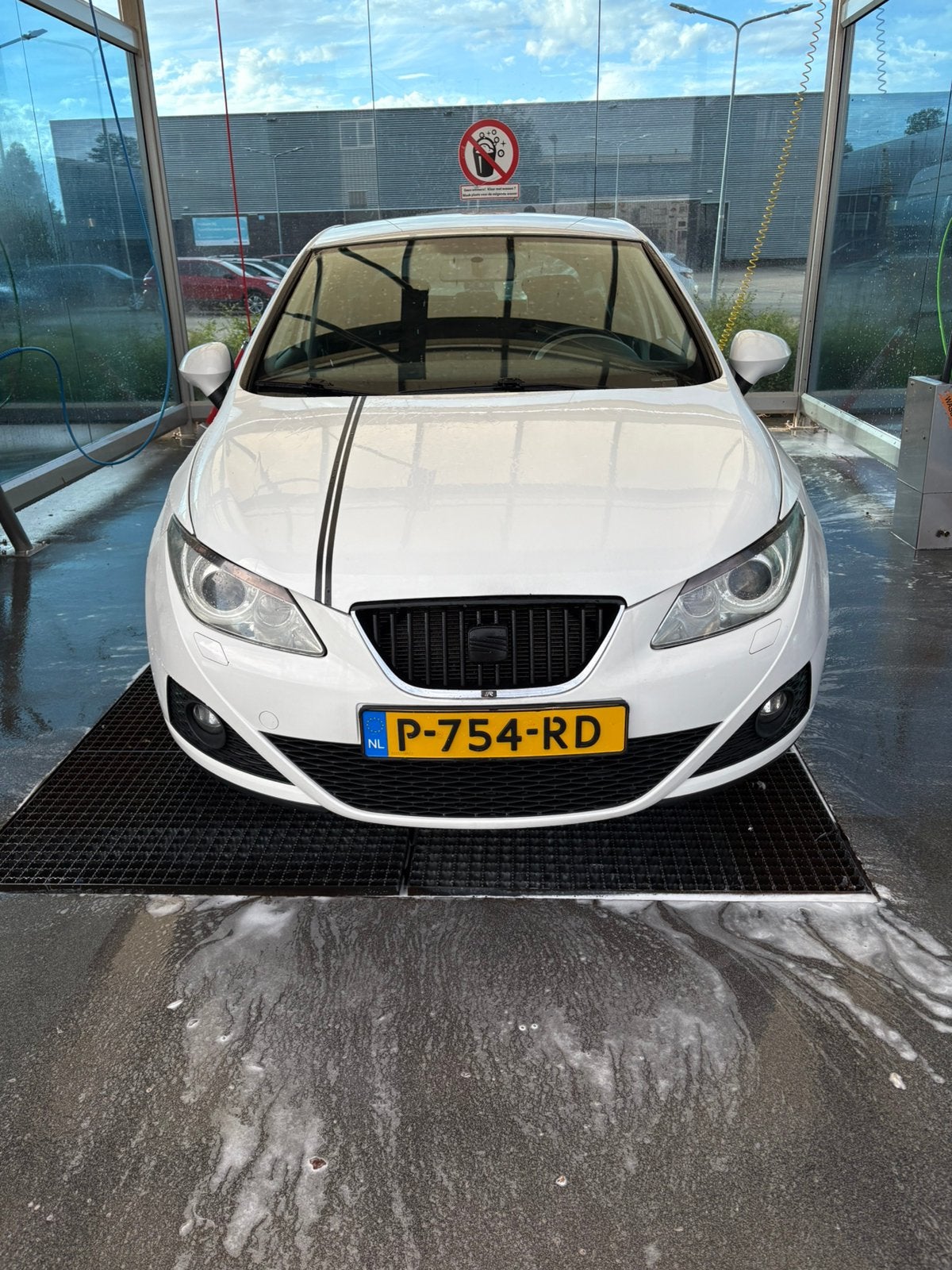 Seat Ibiza 1.2 TSI 77KW 2010 Wit, Auto's, Seat, Voorwielaandrijving, 40 €/maand, 995 kg, Handgeschakeld