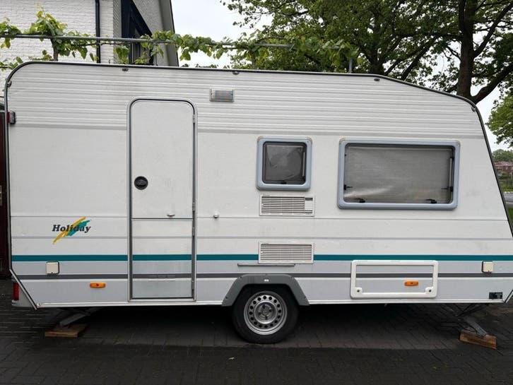 Eifelland Holiday Caravan met 3 persoons-stapelbed, Caravans en Kamperen, Caravans, Stapelbed, Treinzit, 750 - 1000 kg, 4 tot 5 meter