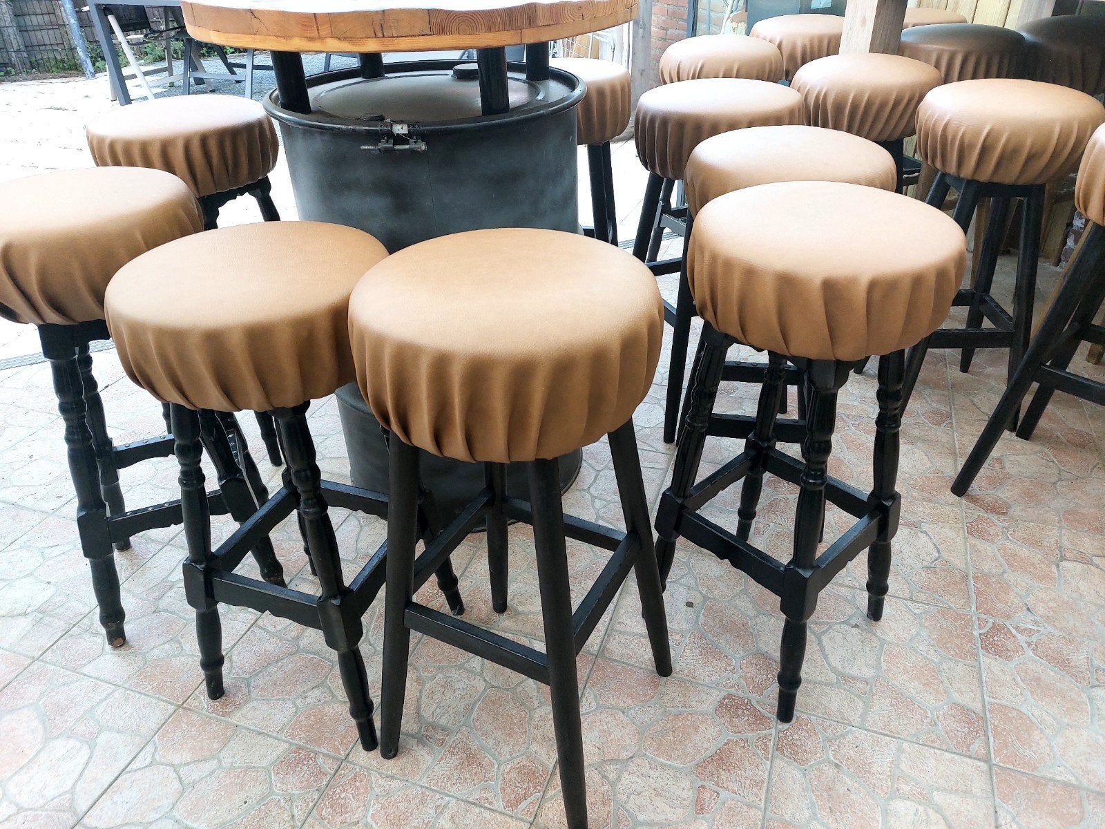 15 Barkrukken te koop 65 euro per stuk Enkel verkoop 75 euro, Huis en Inrichting, Barkrukken, Ophalen of Verzenden, 60 tot 90 cm