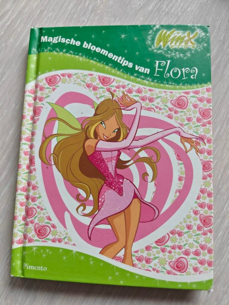 Winx Club: Magische bloementips van Flora, Boeken, Ophalen of Verzenden, Zo goed als nieuw, Rainbow, Fictie algemeen