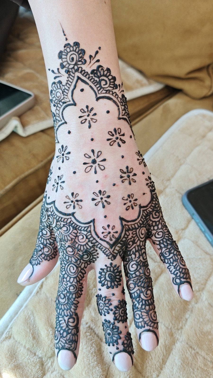 Henna, Ophalen