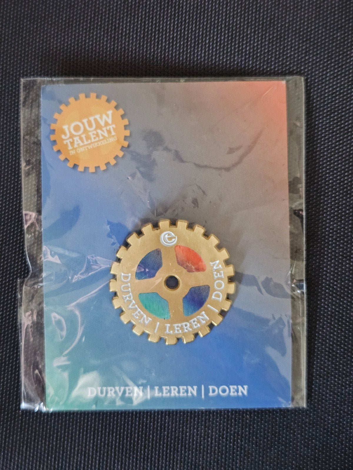 Efteling personeels pin - Durven Leren Doen, Ophalen of Verzenden, Nieuw, Button of Speldje