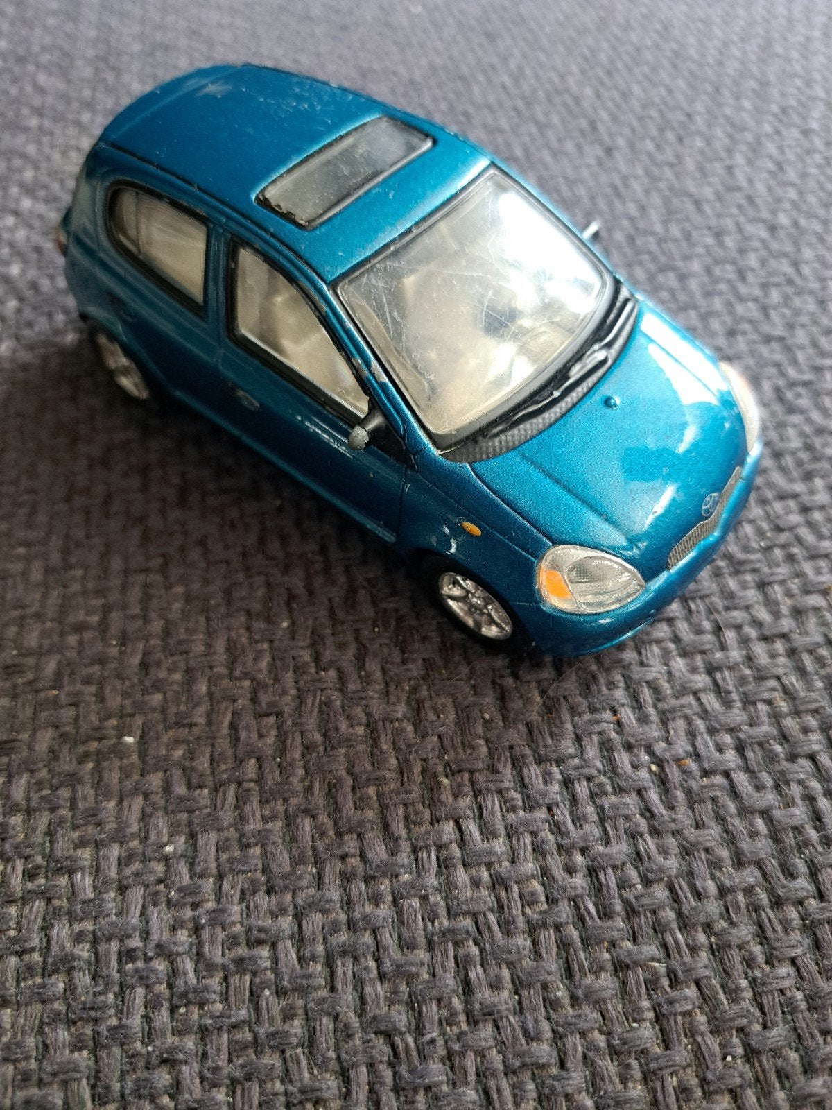bm creations ? model toyota echo schaal 1:38, Gebruikt, Auto, Ophalen of Verzenden, N.b