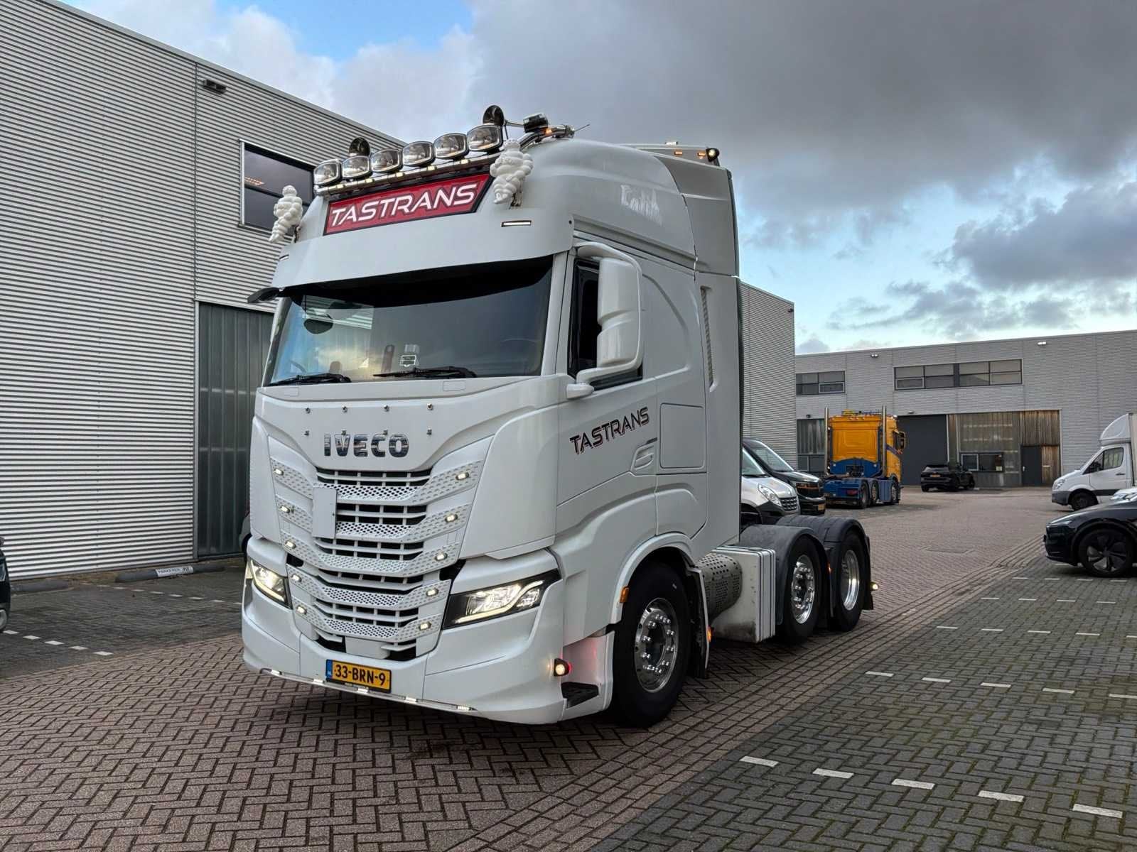 2021 IVECO S-Way P570 Opleggertrekker (33-BRN-9), Auto's, Euro 6, Iveco, Overige brandstoffen, Origineel Nederlands