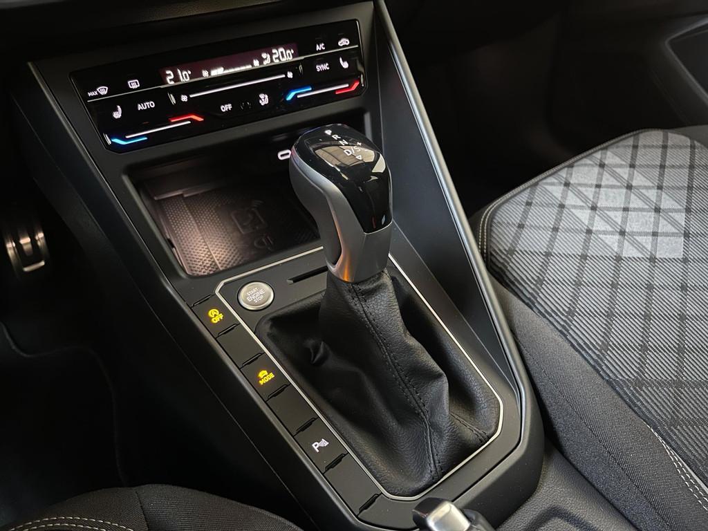 Volkswagen Polo 1.0 TSI DSG 3 x R-Line | Pano | Keyless BOMV, Gebruikt, Zwart, Met garantie (alle), 1104 kg