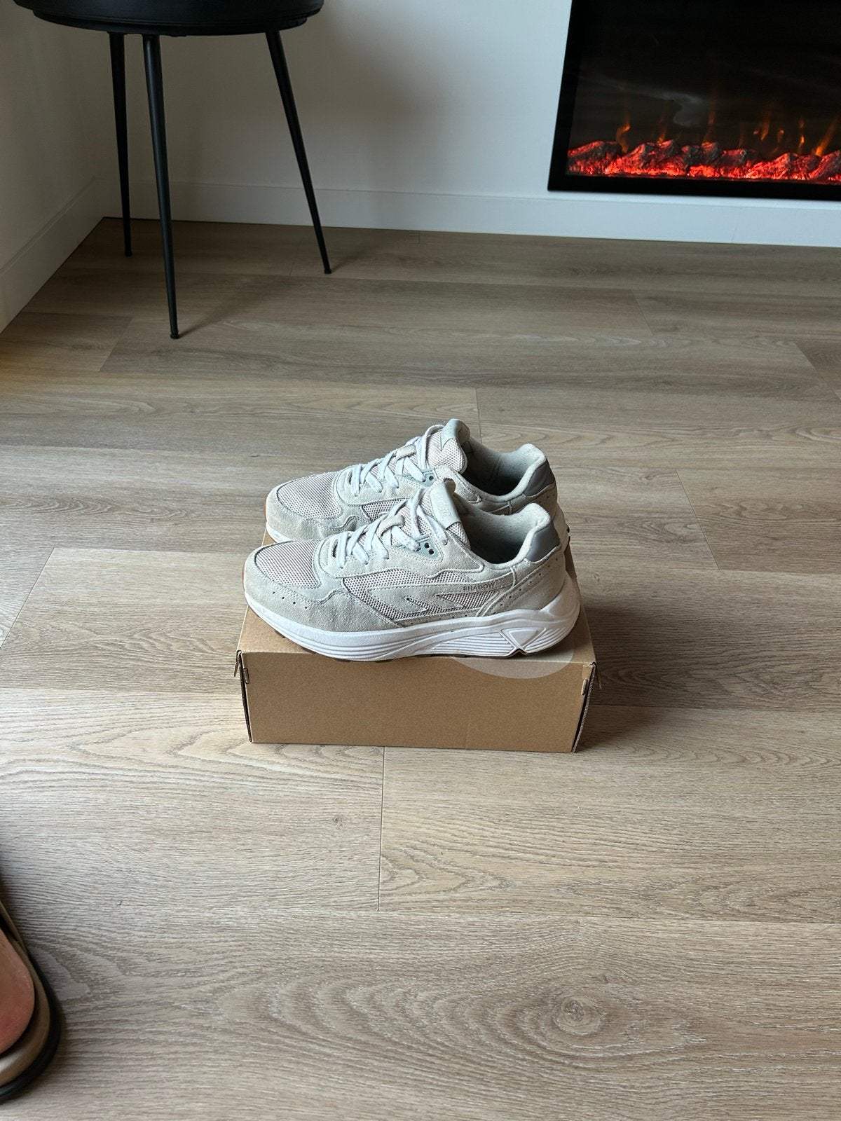 Hi-TEC HTS74 Shadow RGS Sneakers - Beige/Wit, Ophalen of Verzenden, Sneakers of Gympen, Grijs, Gedragen