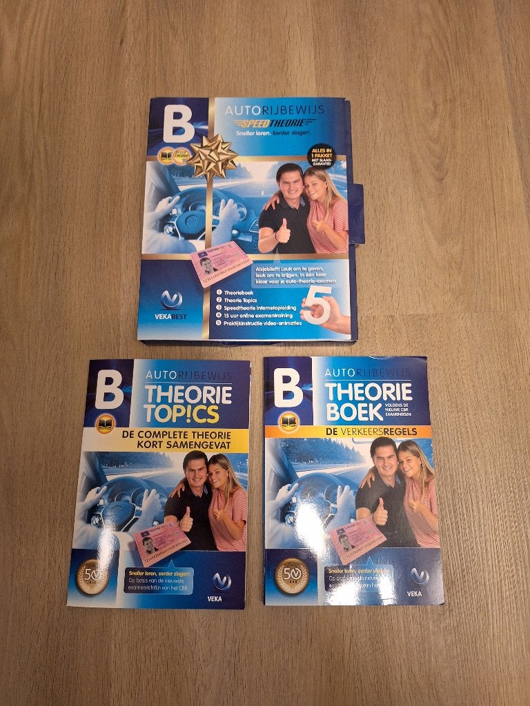 Vekabest Auto theorie examen boeken + online training, Ophalen of Verzenden, Zo goed als nieuw, Algemeen
