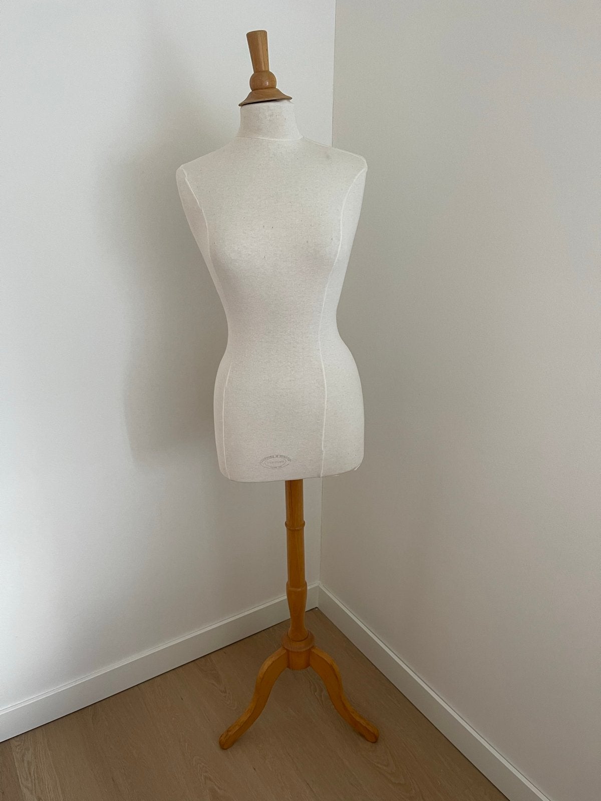 Paspop / mannequin met houten standaard, Ophalen, Gebruikt, Overige typen