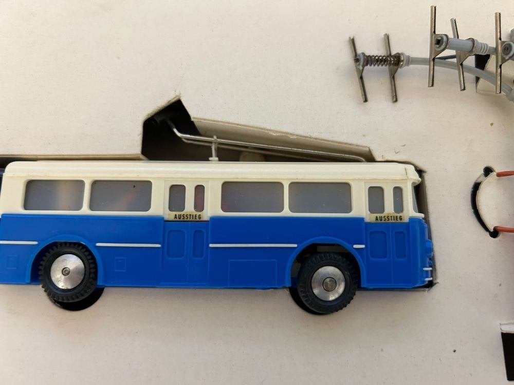 Brawa 6100 H0 trolleybus koolborstels gezocht, Overige merken, Gelijkstroom, Overige typen, Nieuw