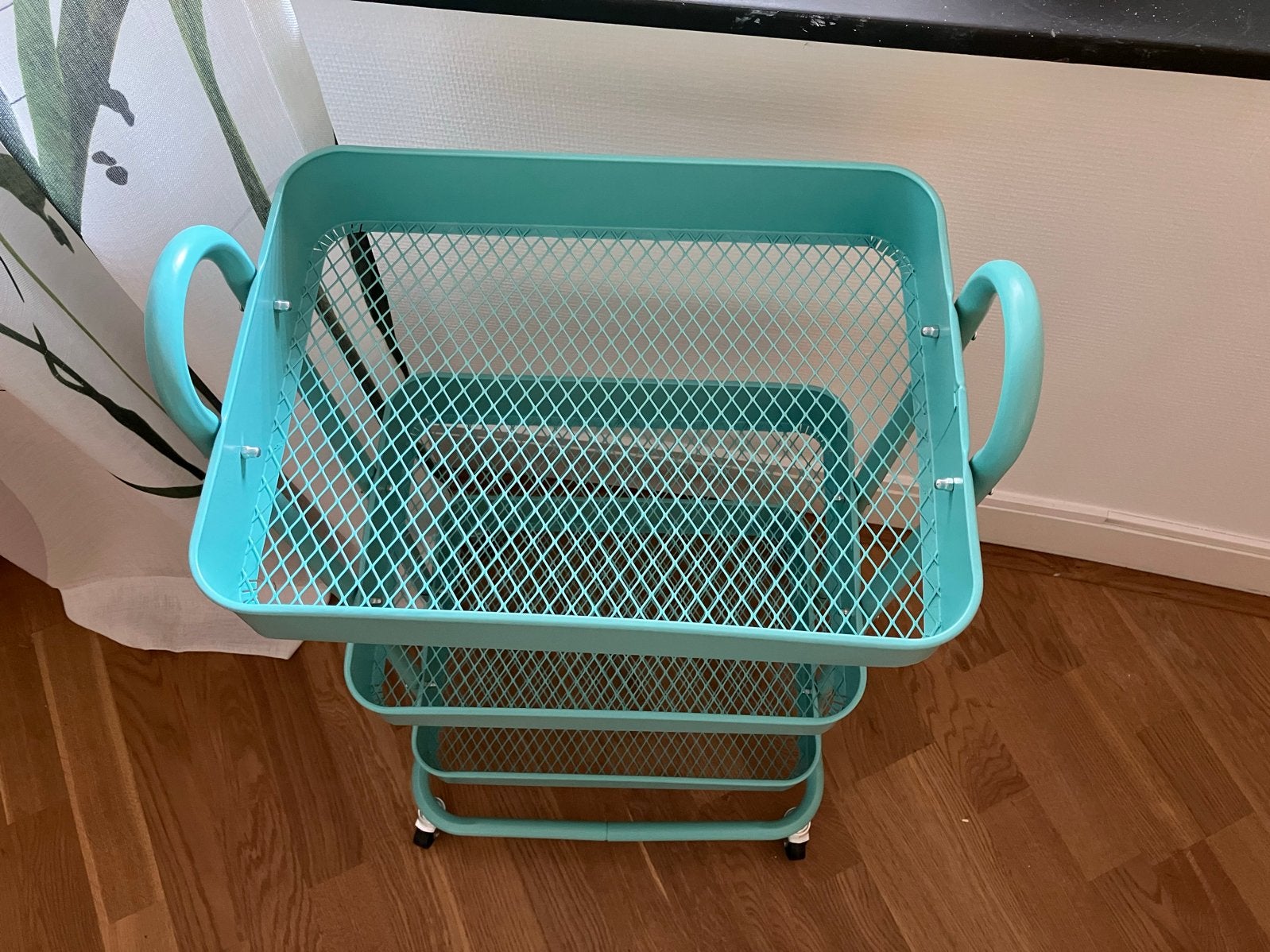 Turquoise metalen trolley, Ophalen, Zo goed als nieuw