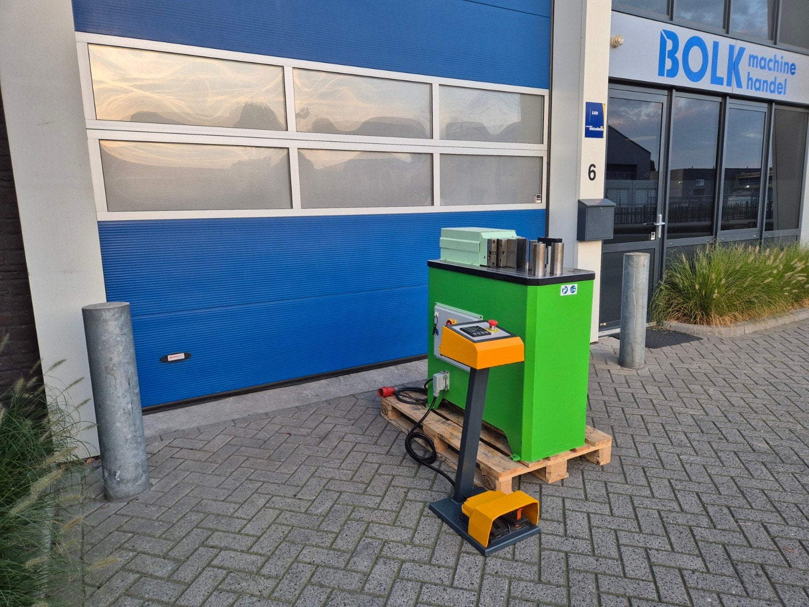Universele Strippenbuiger 380V Hydraulische Cap. 10.000 kg, Ophalen of Verzenden, KARMAK, Info@bolkmachinehandel.nl, Turkije