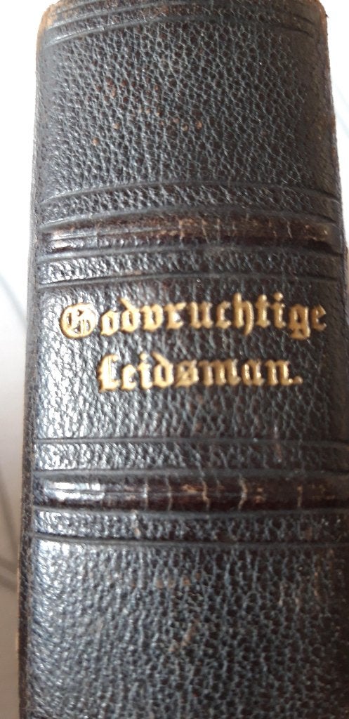 Boek De Godvruchtige Leidsman (oud kerkboek), Ophalen of Verzenden, Gelezen