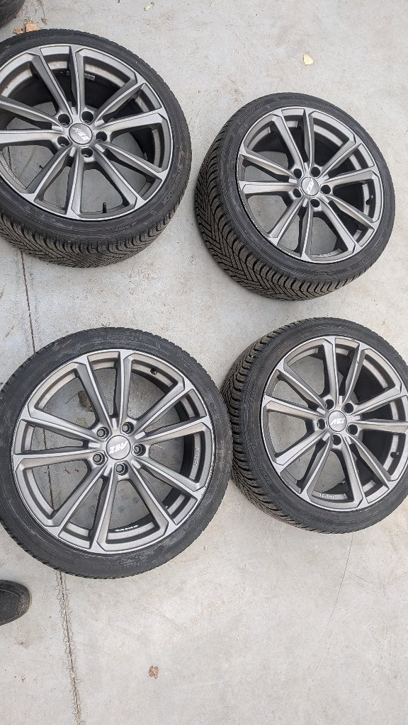 5 x 108 18inch AEZ velgen Volvo 225/40r18 4 seizoen, Ophalen, 18 inch, Gebruikt, Banden en Velgen