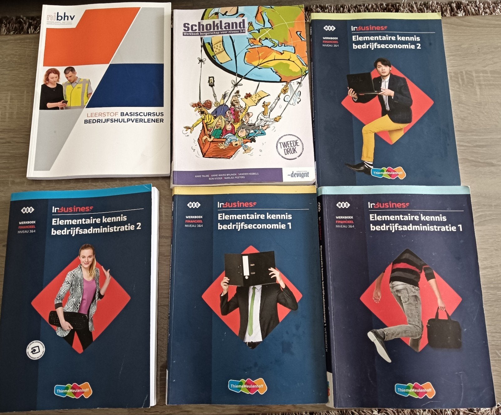 Diverse studieboeken: Bedrijfshulpverlener, Bedrijfseconomie, Boeken, Gelezen, Diverse auteurs, Ophalen of Verzenden, MBO