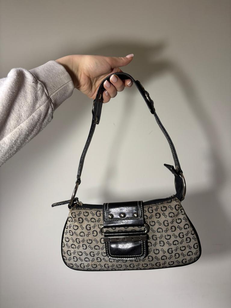 Guess Y2K Monogram Shoulder Bag Zwart Grijs Baguette Tas, Sieraden, Tassen en Uiterlijk, Tassen | Damestassen, Ophalen of Verzenden