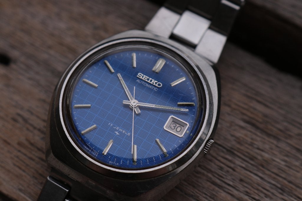 Seiko 7025-8070 - Jaren 70 - Blauwe wijzerplaat, Gebruikt, Staal, Polshorloge, Ophalen of Verzenden