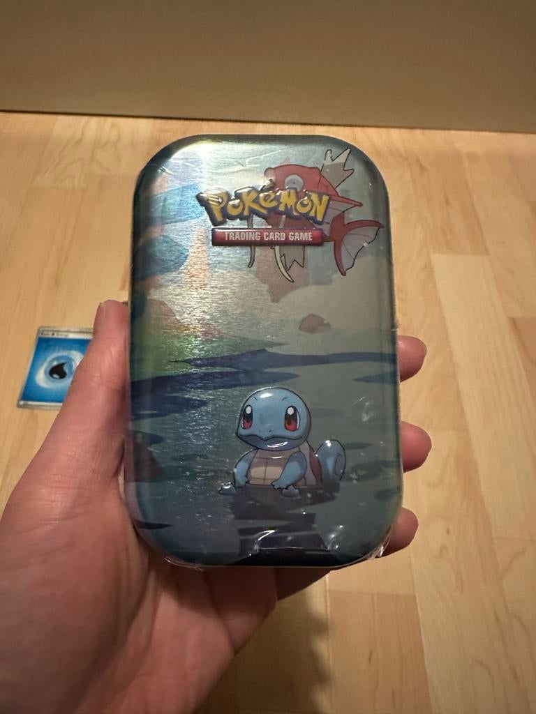 Pokémon Kanto Friends Mini Tins - Bulbasaur & Squirtle, Ophalen of Verzenden, Nieuw, Overige typen