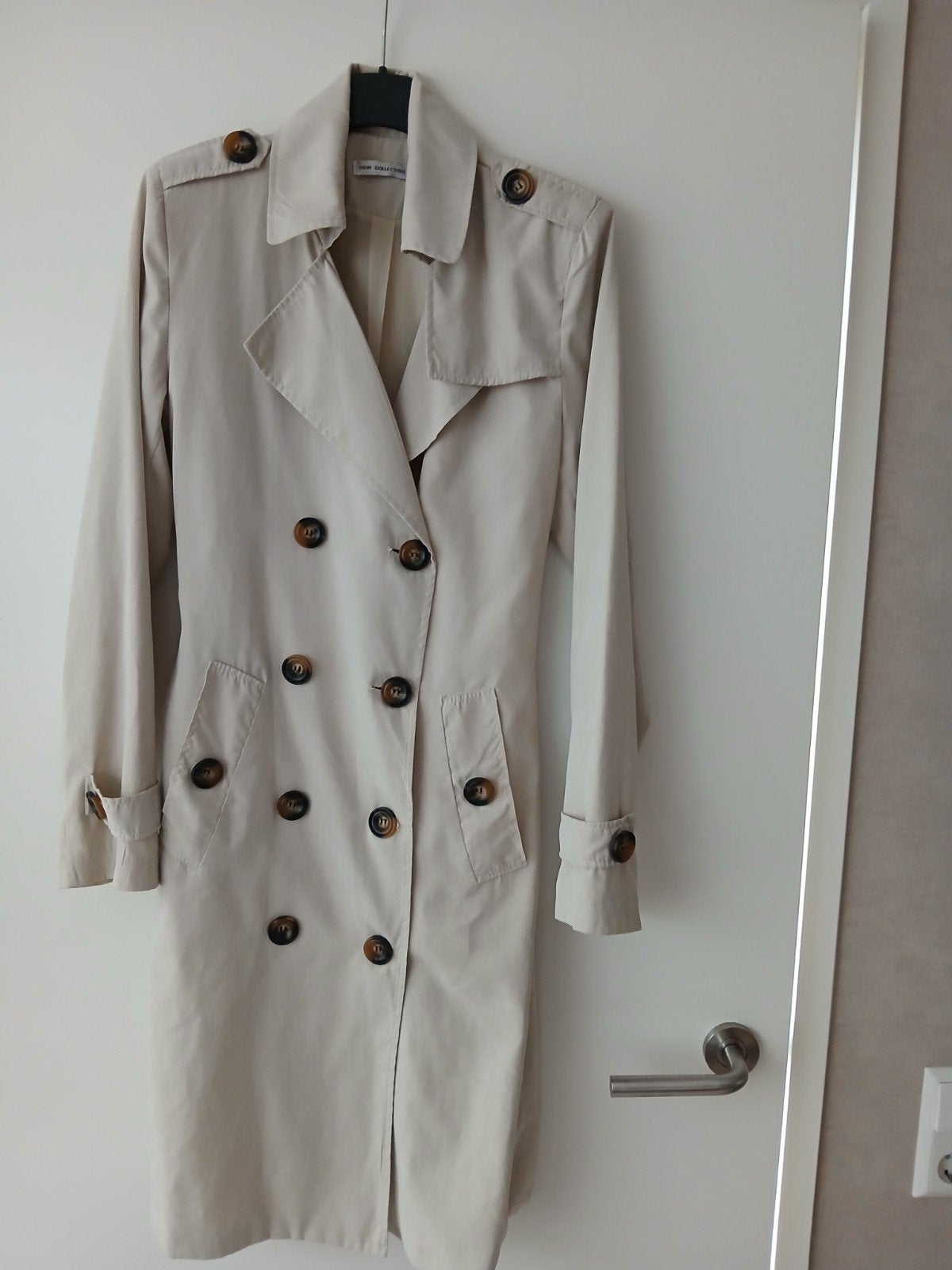 Stijlvolle beige trenchcoat met ceintuur maat 36/38, Kleding | Dames, Beige, Ophalen of Verzenden, Zo goed als nieuw, Maat 36 (S)