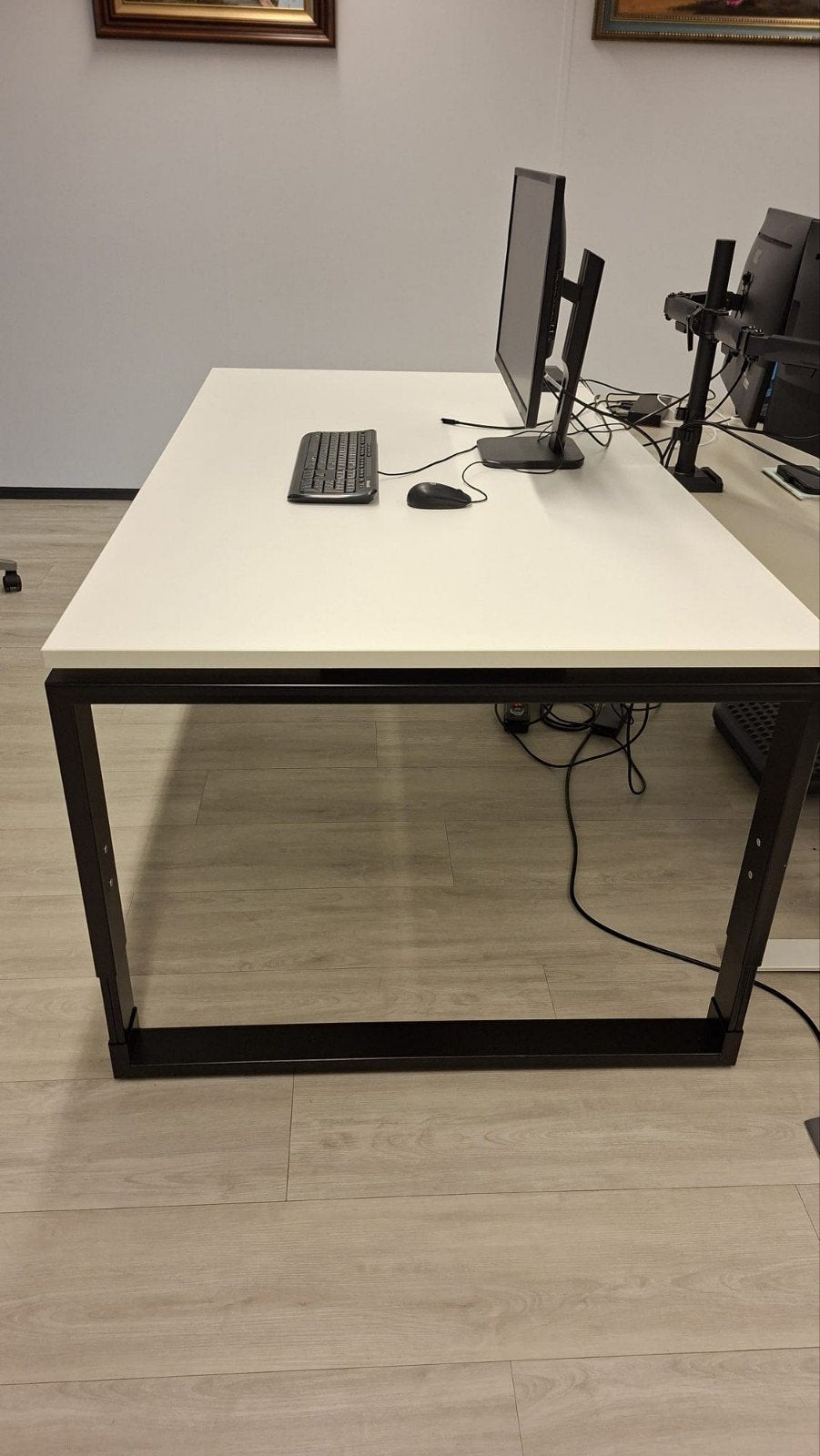 Bono bureaus: 2x 180x90cm, 1x 180x100cm, Ophalen, Gebruikt, Overige merken
