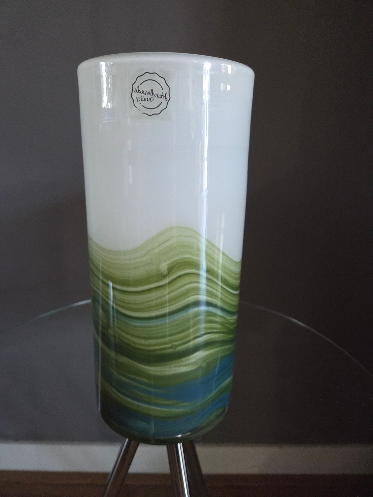 Handgemaakte glazen vaas met groene en blauwe accenten, Ophalen, 26 cm, Groen, Glas