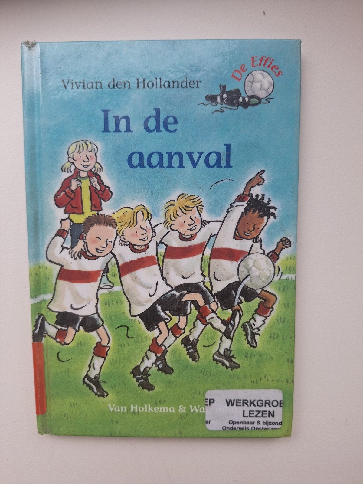 Vivian den Hollander - In de aanval, Ophalen of Verzenden, Gelezen, Vivian den Hollander, Fictie algemeen