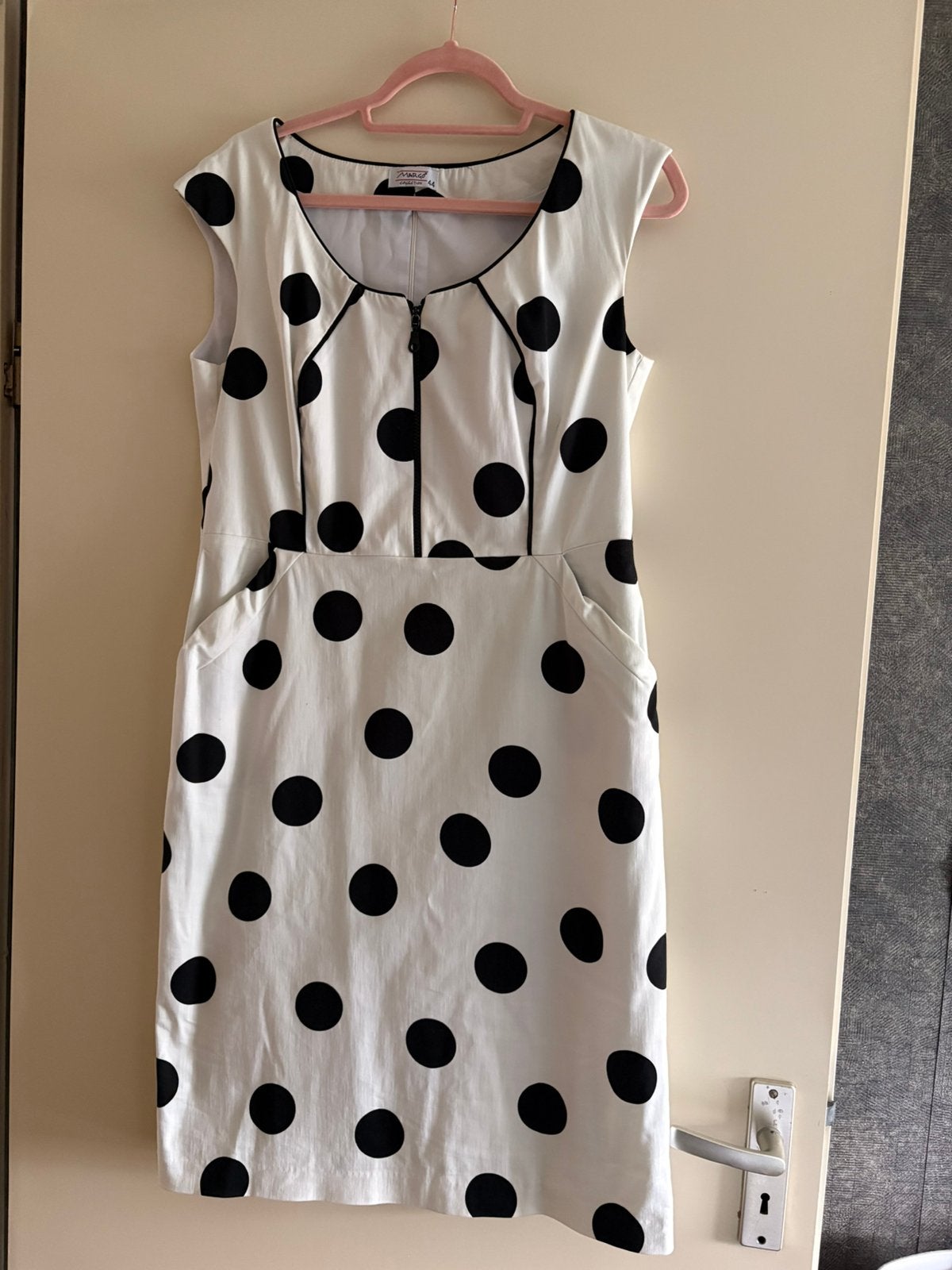 Margo Collections mooi wit polkadot jurkje mt 44 ZGAN, Ophalen of Verzenden, Zo goed als nieuw, Maat 42/44 (L), Wit