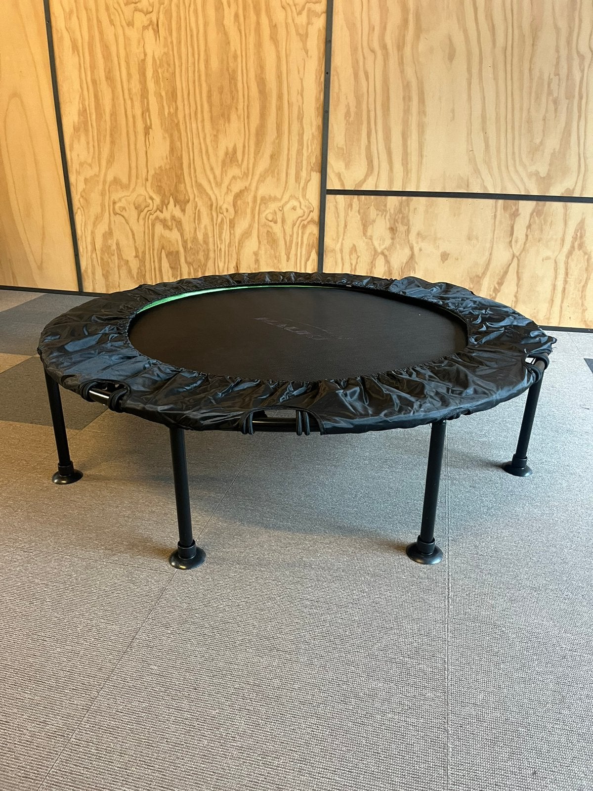 NIEUW! Trampoline met stang 122cm, Ophalen, Zo goed als nieuw
