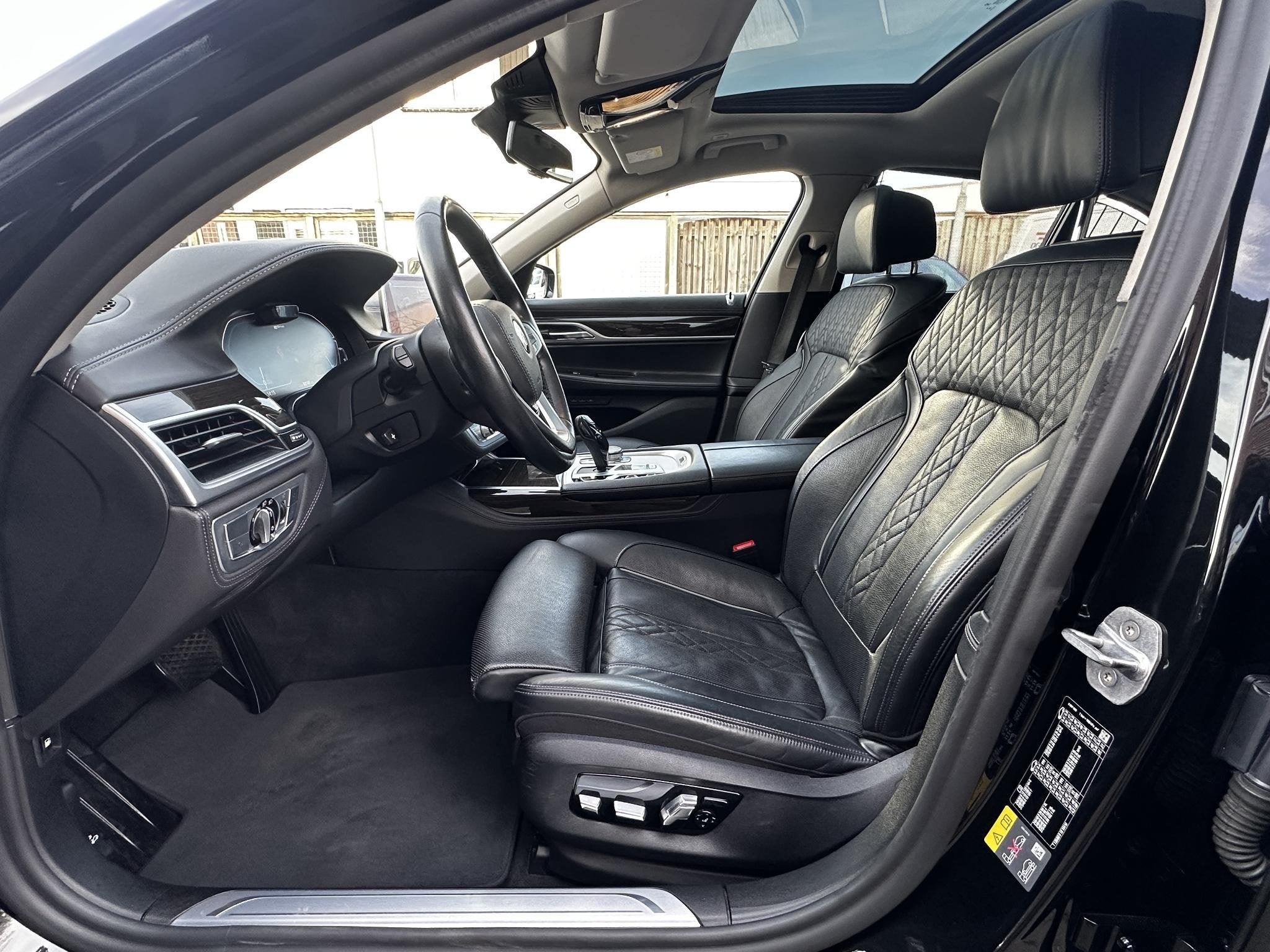 BMW 7-serie 745e High Executive, Auto's, Achterwielaandrijving, Gebruikt, Zwart, Bedrijf